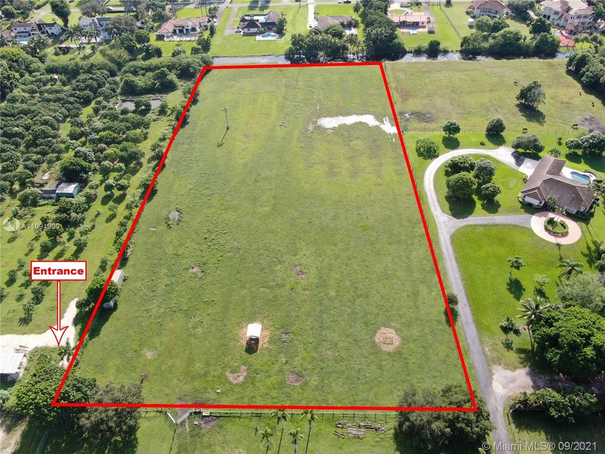 117 Sw Ave, Davie, FL 33330 - photo 1