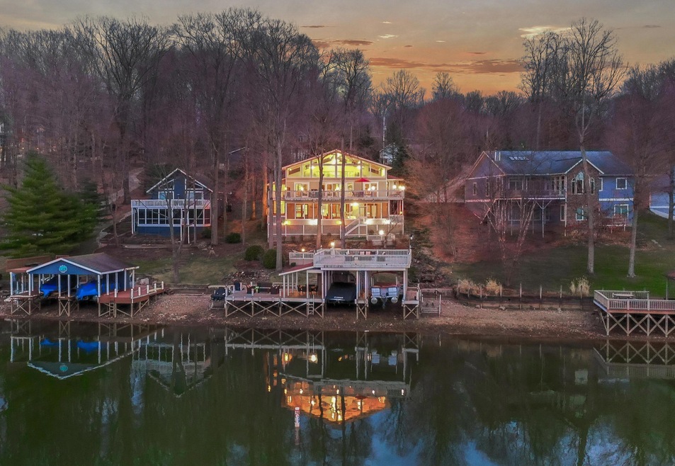 851 Kingsway Cir, Howard, OH 43028 - photo 1