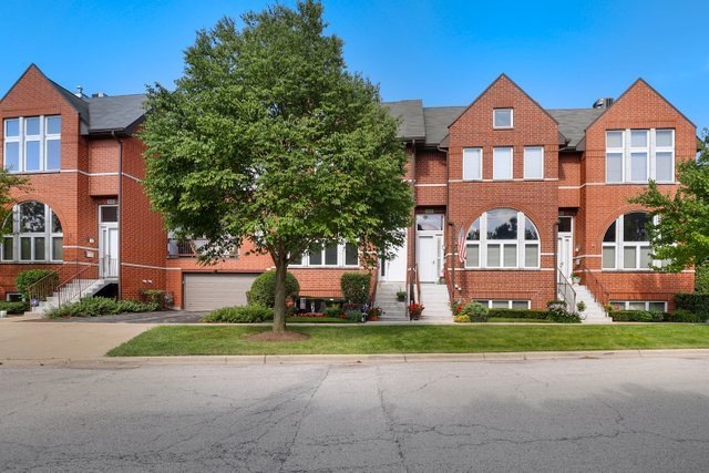 652 1st Ave, Des Plaines, IL 60016 - photo 1