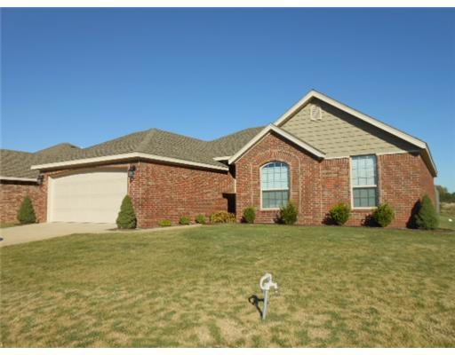 2915 S D St, Rogers, AR 72758 - photo 1