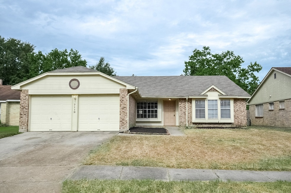 7119 Gallant Glen Ln, Houston, TX 77095 - photo 1