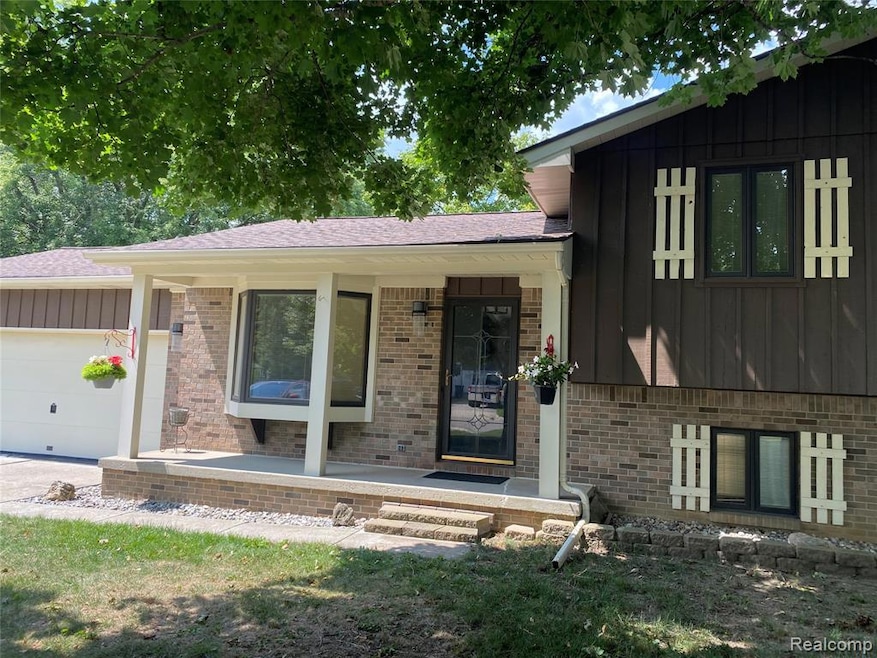 6050 Coventry Dr, Swartz Creek, MI 48473 - photo 1