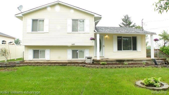 2402 Crane Rd, Fenton, MI 48430 - photo 1