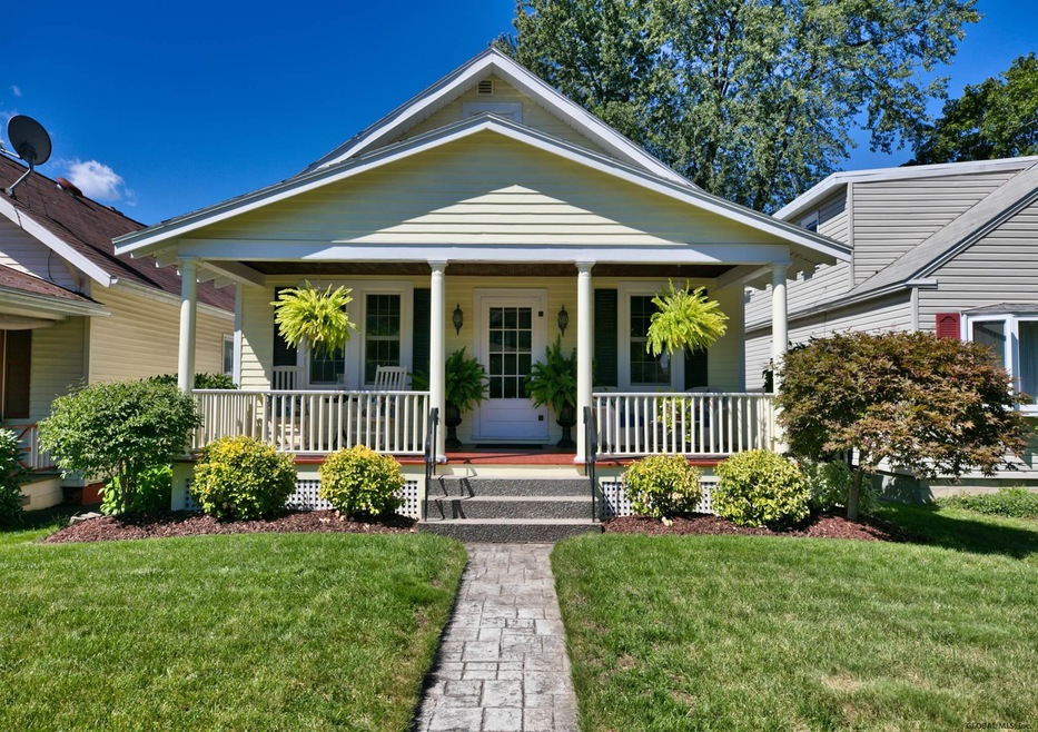 891 8th Ave, Troy, NY 12182 - photo 1