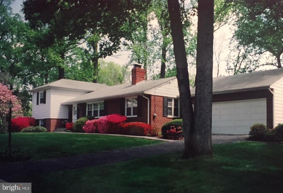 606 Abbott Ln, Falls Church, VA 22046 - photo 1