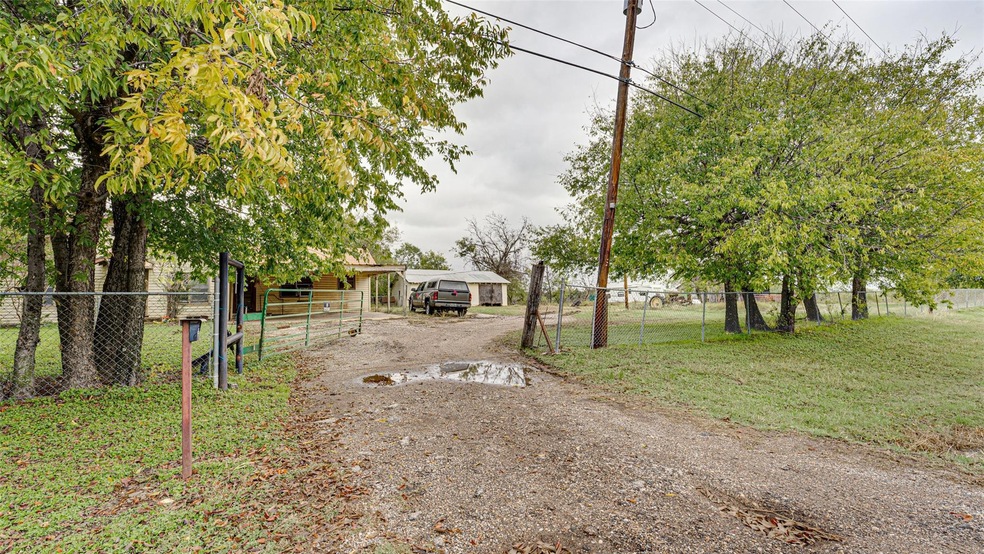 5608 Fm 1181, Ennis, TX 75119 - photo 1