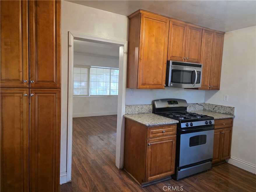 1110 W Cubbon St, Santa Ana, CA 92703 - photo 1