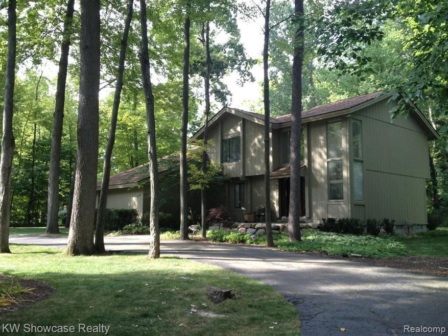 EXTERIOR FRONT.JPG