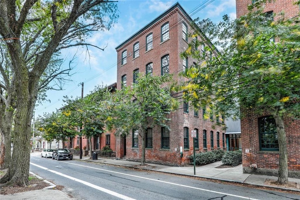409 Pine St unit 101, Providence, RI 02903 - photo 1
