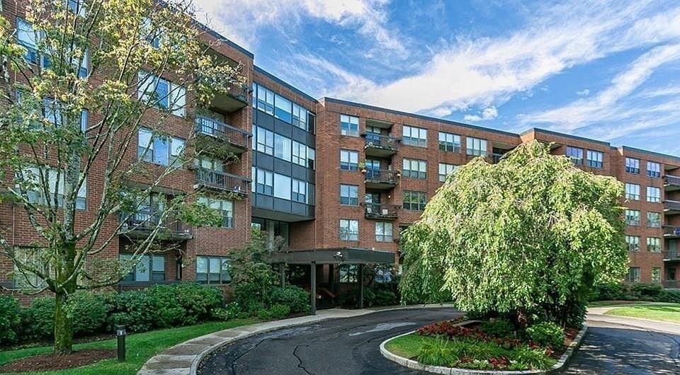 Nahanton Woods Condominiums unit 406, Newton Center, MA 02459 - photo 1