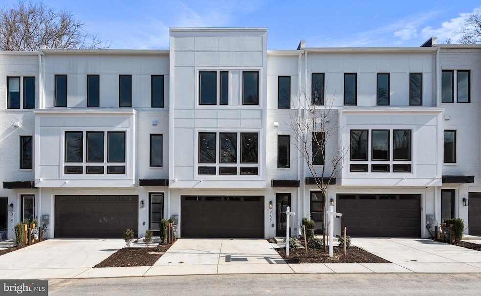 3733 Glenmoor Reserve Ln, Chevy Chase, MD 20815 - photo 1