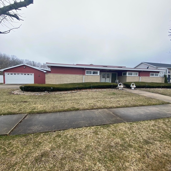 2901 W 20th Ave, Gary, IN 46404 - photo 1