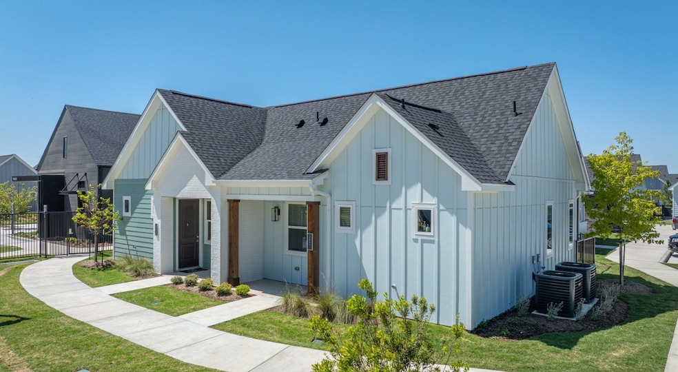 For Rent $2,370/month