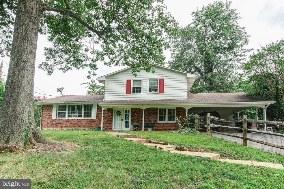 12916 Clarion Rd, Fort Washington, MD 20744 - photo 1