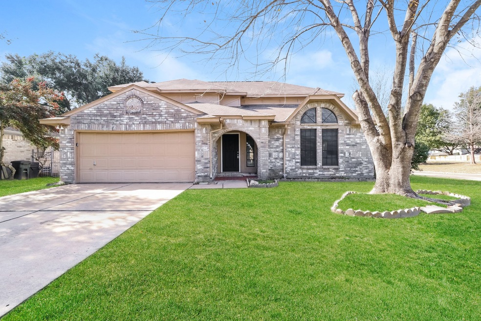 7447 Woodland Dr W, Houston, TX 77040 - photo 1