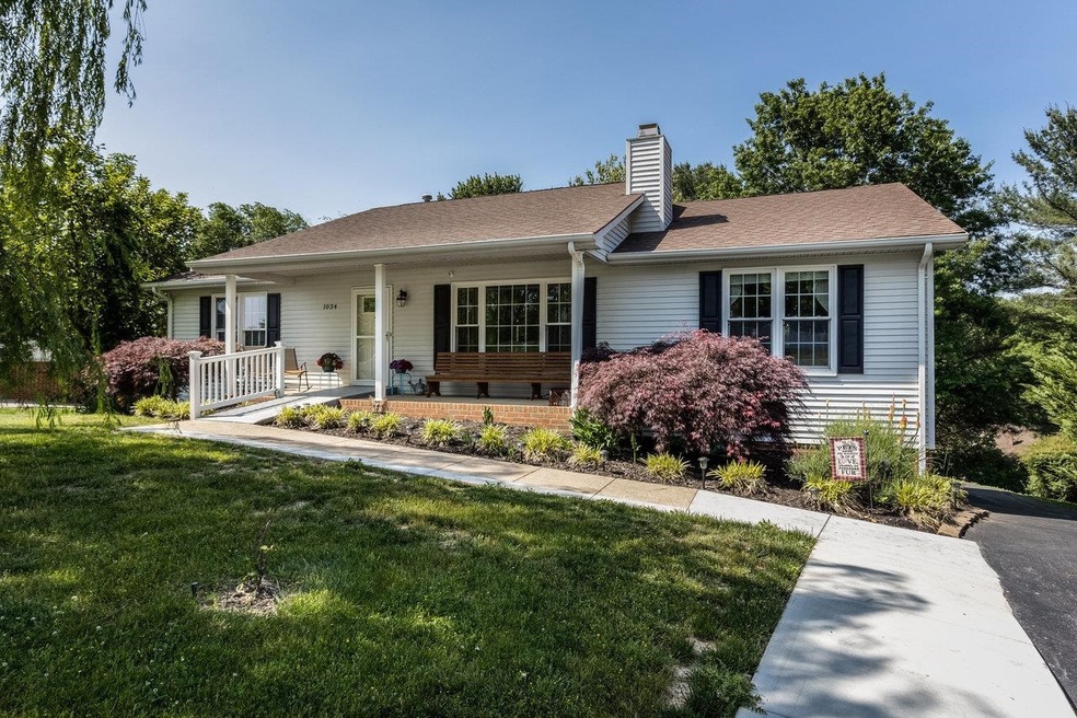 1034 Blaze Ct, Harrisonburg, VA 22801 - photo 1