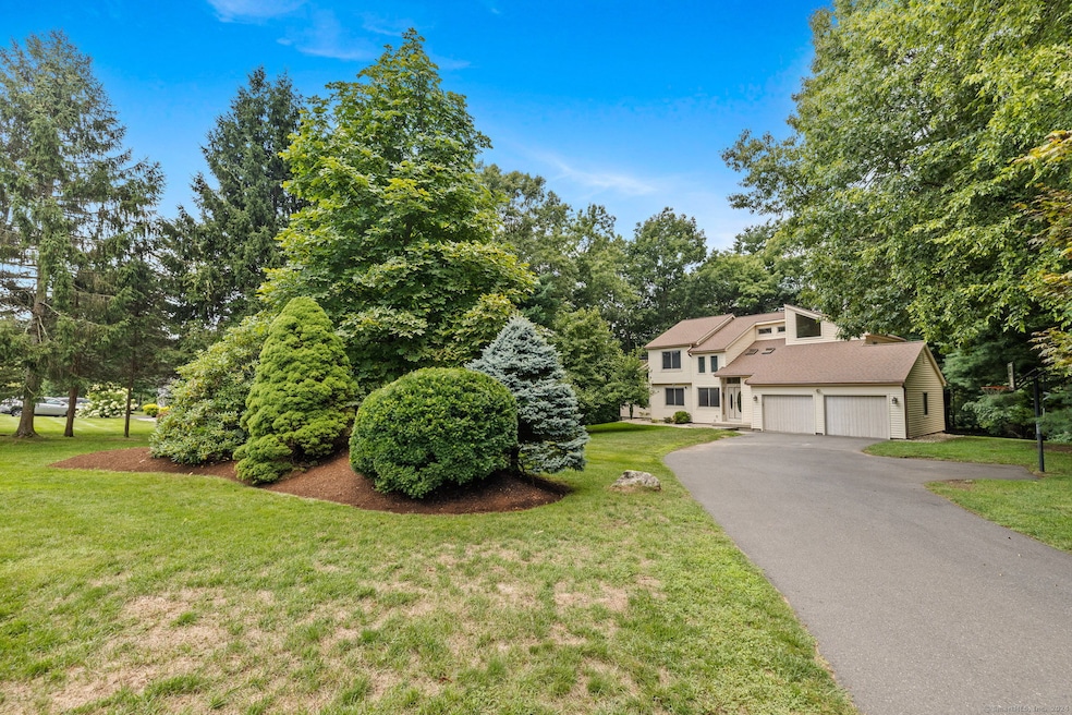 9 Knollwood Dr, Glastonbury, CT 06033 - photo 1