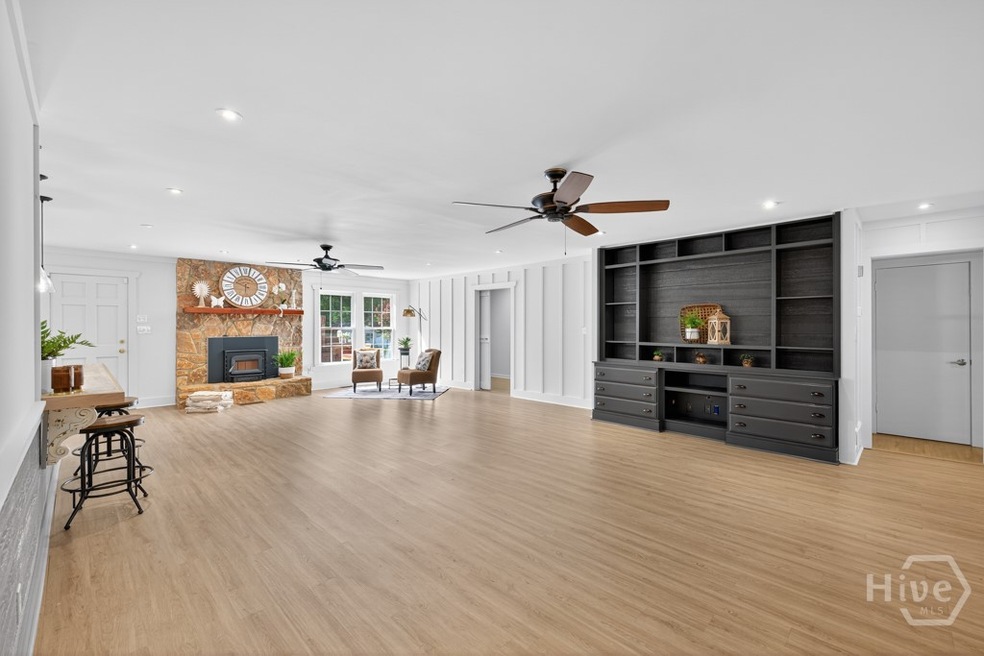 785 Waterworks Rd, Commerce, GA 30529 - photo 1