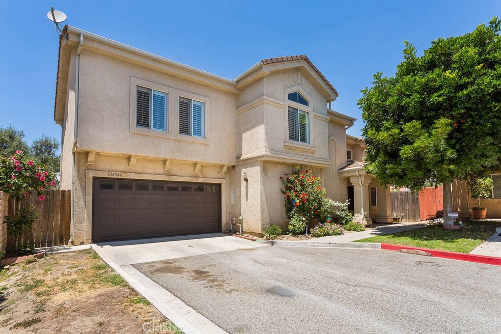 13654 1/2 Dronfield Ave, Sylmar, CA 91342 - photo 1
