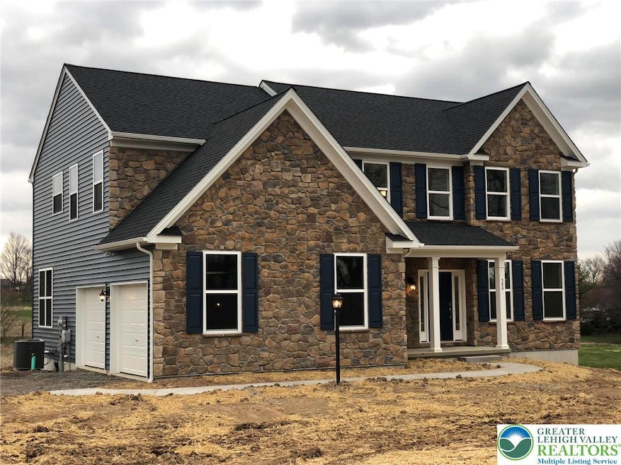 590 Hexenkopf Rd, Hellertown, PA 18055 - photo 1