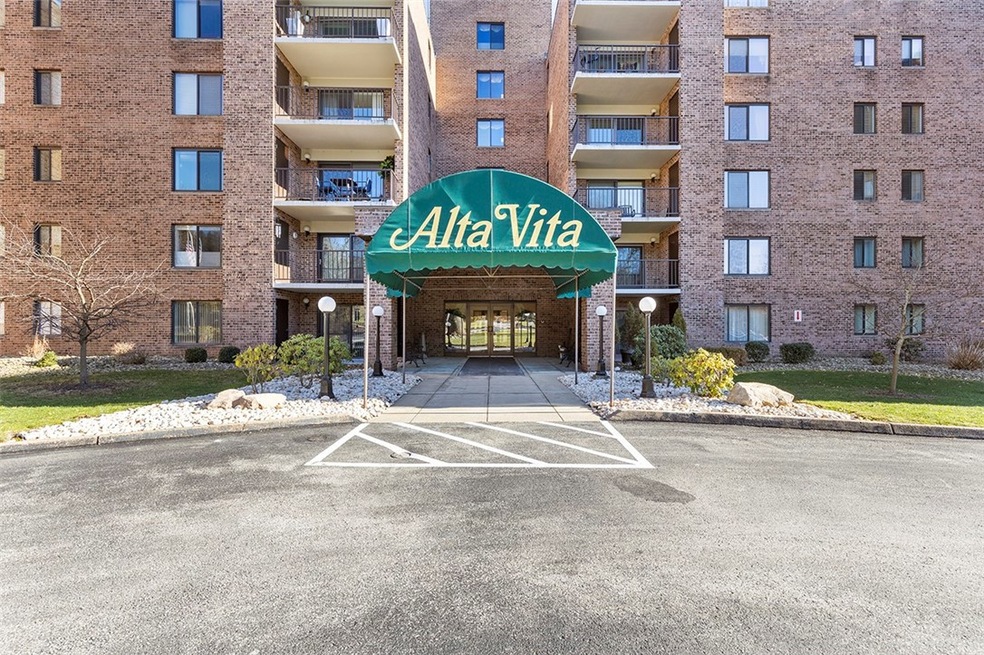 3 Alta Vita Dr unit 501, Greensburg, PA 15601 - photo 1