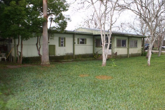 6004 Pine St, Brazoria, TX 77422 - photo 1