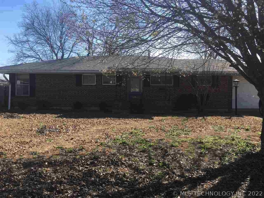 492 Campbell St, Ardmore, OK 73401 - photo 1