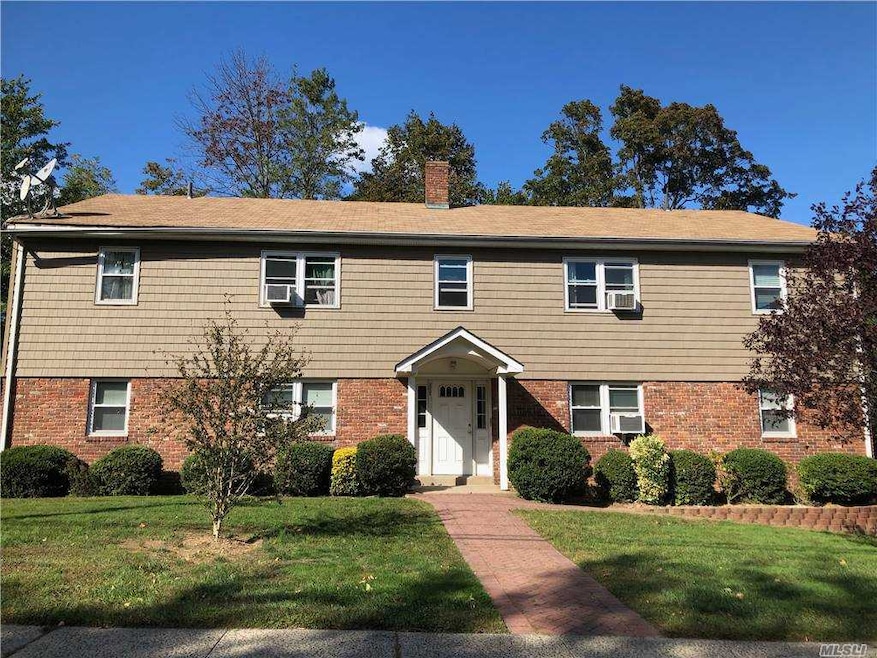 117 Bayview Ave unit 1A, Port Washington, NY 11050 - photo 1