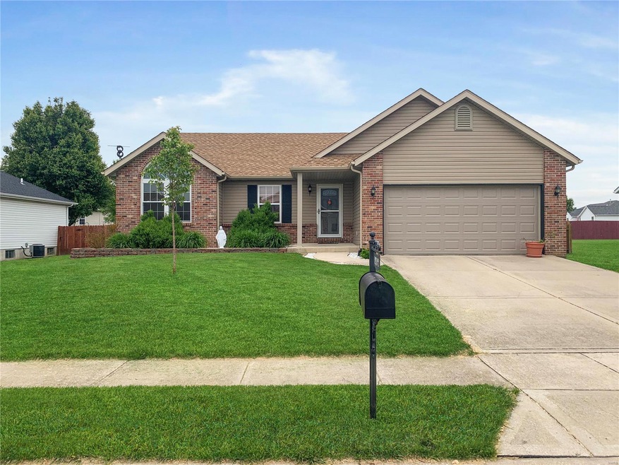 1912 Wellington Ln, Maryville, IL 62062 - photo 1