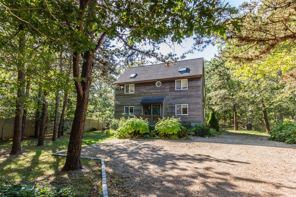 15 Marthas Rd, Edgartown, MA 02539 - photo 1