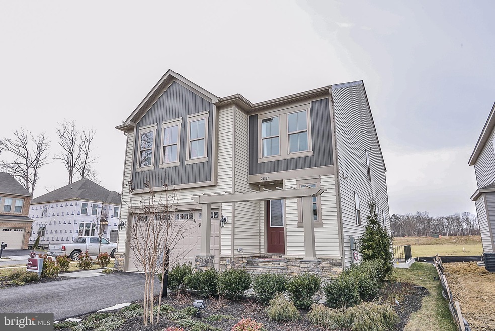 42346 Leeds Field Dr, Chantilly, VA 20152 - photo 1