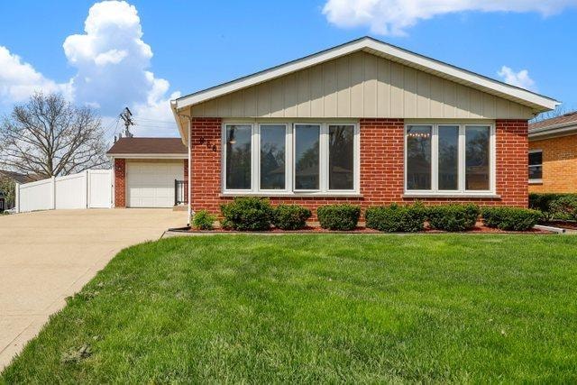 966 S Cedar Ave, Elmhurst, IL 60126 - photo 1