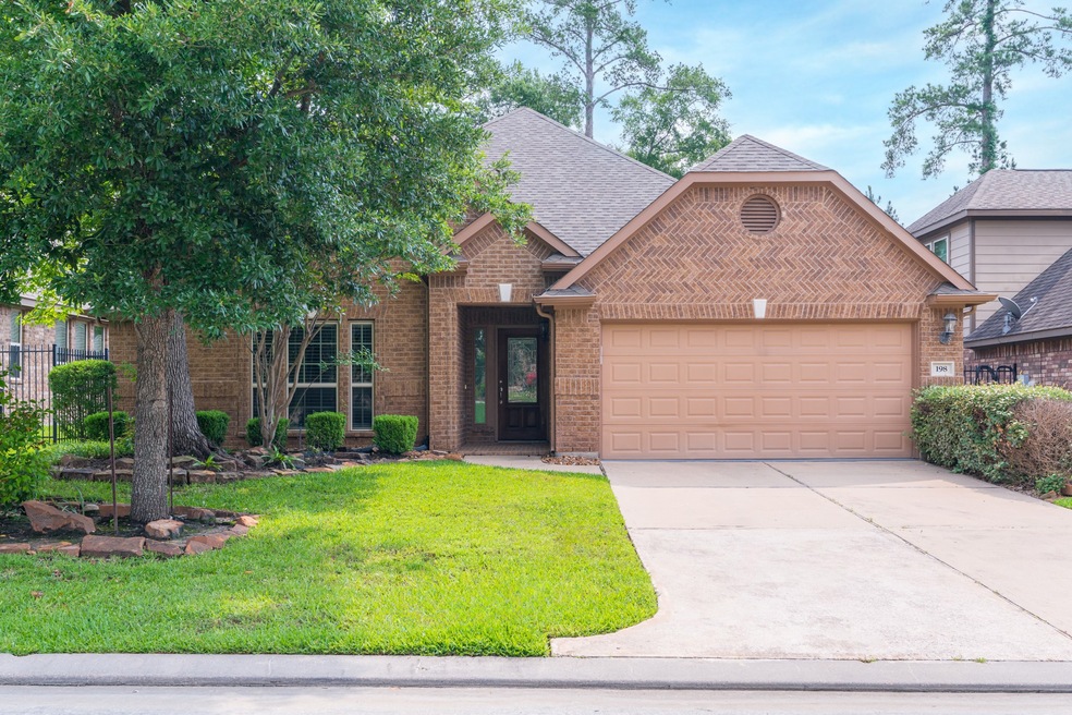 198 Hearthshire Cir, the Woodlands, TX 77354 - photo 1