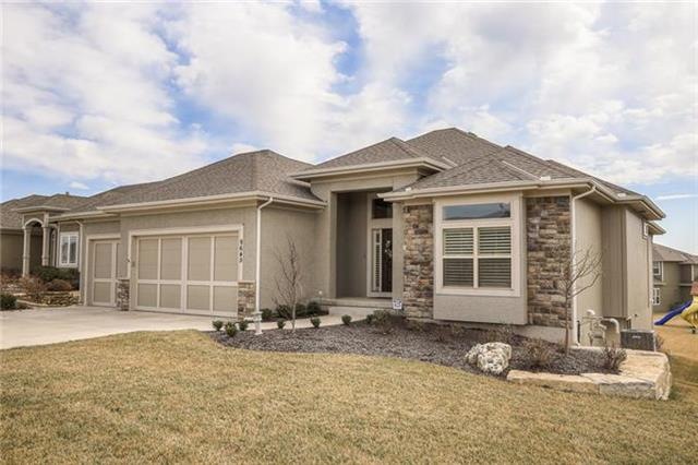 9645 Carbondale St, Lenexa, KS 66227 - photo 1