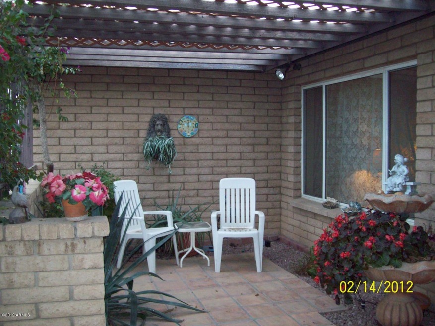 FRONT COURT YARD