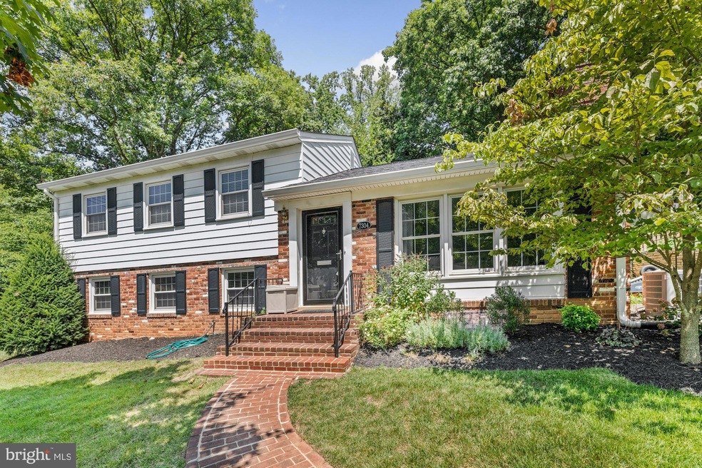 7304 Venice St, Falls Church, VA 22043 - photo 1