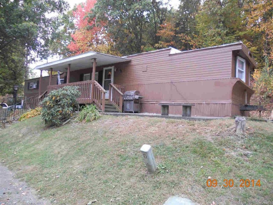 86 Candlestick Park, Newburgh, NY 12550 - photo 1