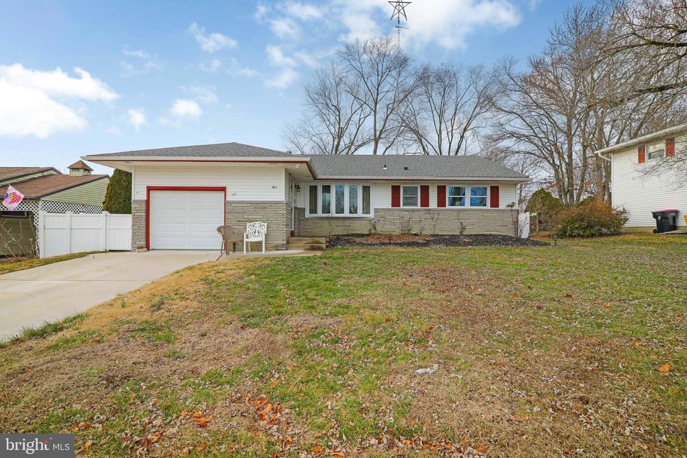 5 Fresno Dr, Magnolia, NJ 08049 - photo 1