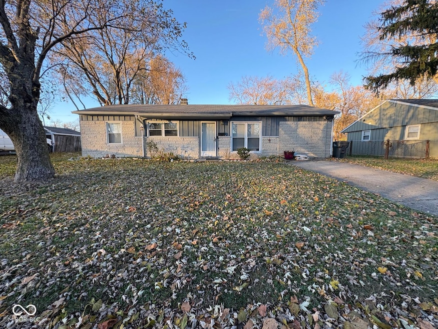 8318 E 41st St, Indianapolis, IN 46226 - photo 1