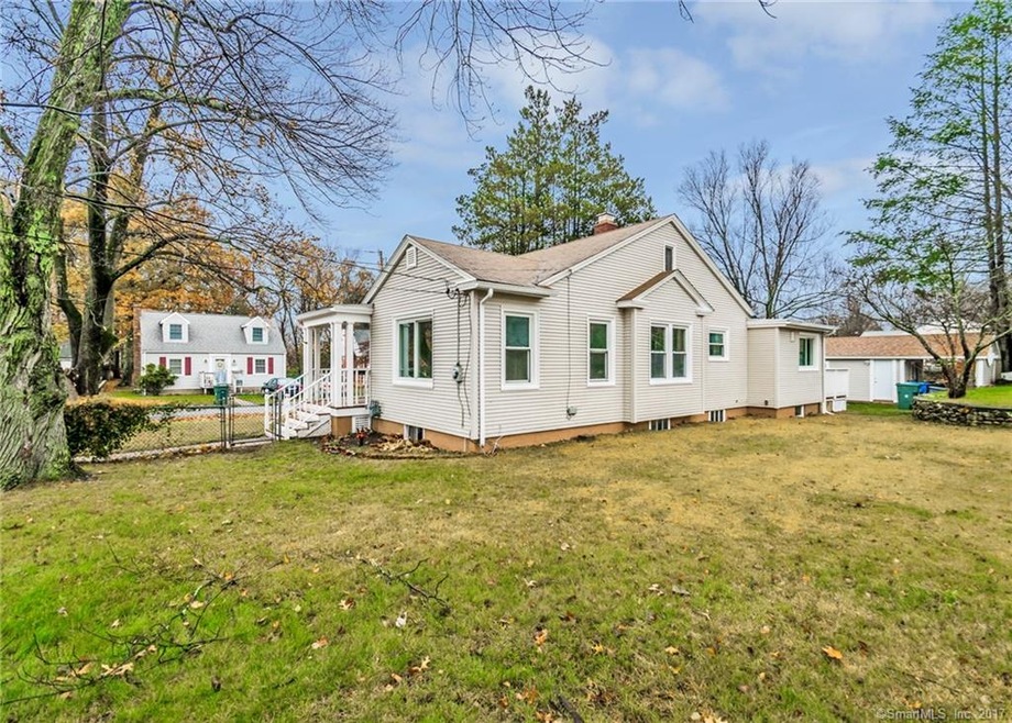 23 Centerfield St, Manchester, CT 06042 - photo 1