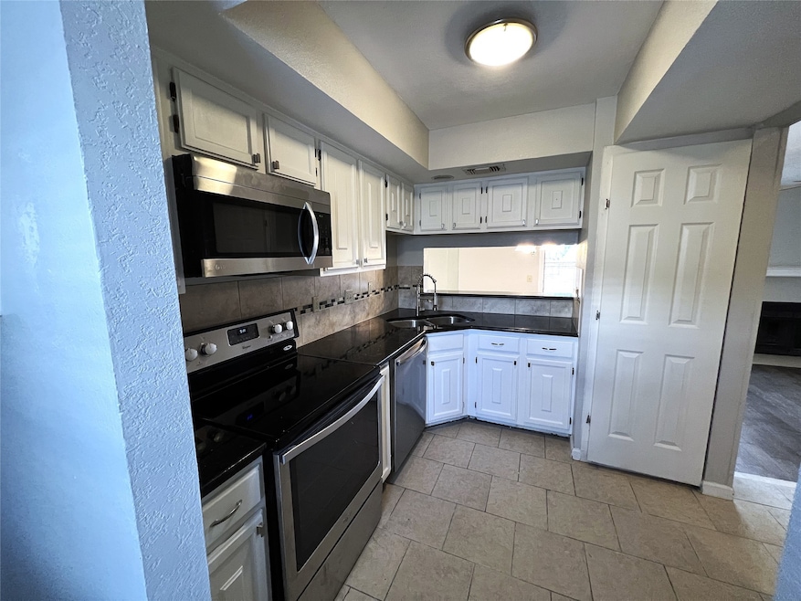 3635 Garden Brook Dr unit 20400, Farmers Branch, TX 75234 - photo 1