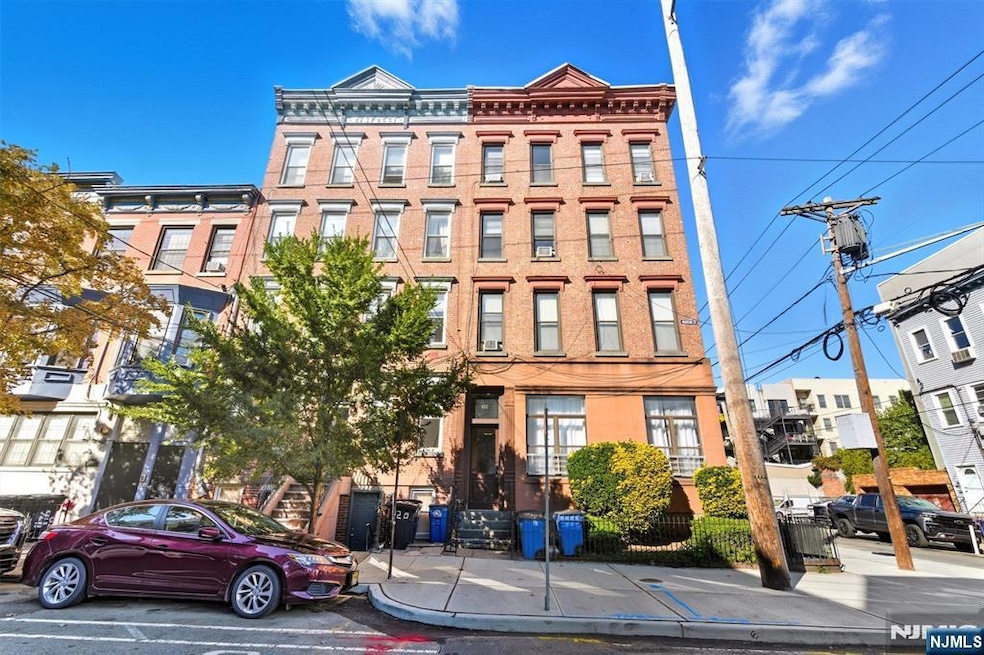 422 Madison St unit 3L, Hoboken, NJ 07030 - photo 1