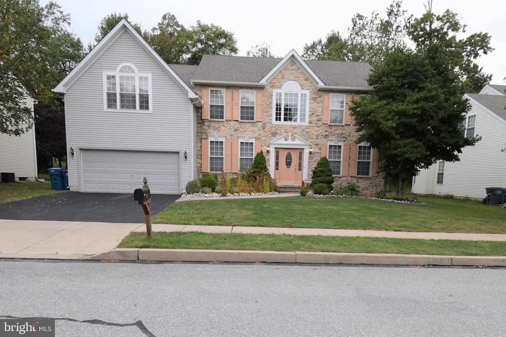 519 Crestwood Ln, Downingtown, PA 19335 - photo 1