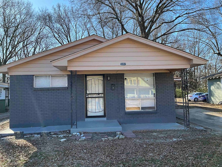 Bungalow-style house with a porch
