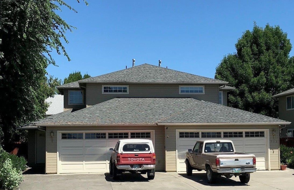 801 Hopkins Rd, Central Point, OR 97502 - photo 1