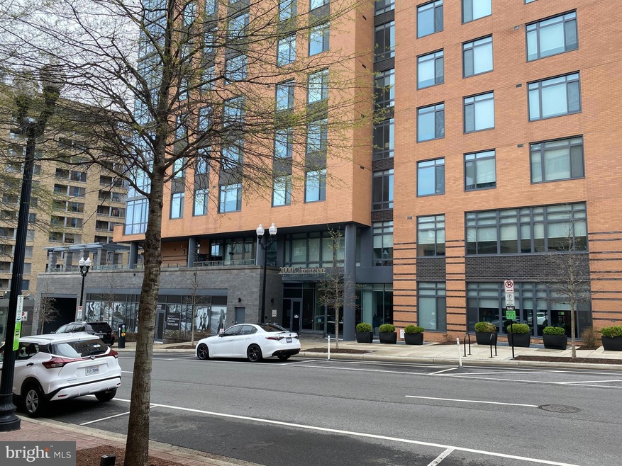 2000 Clarendon Blvd unit 704, Arlington, VA 22201 - photo 1
