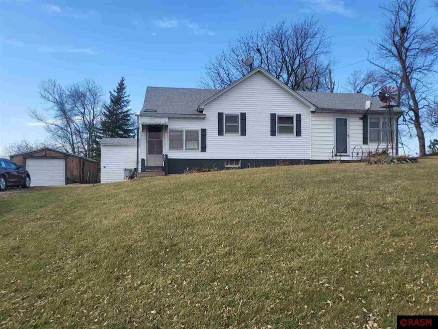Pending $185,000 • Co-Listing Agent