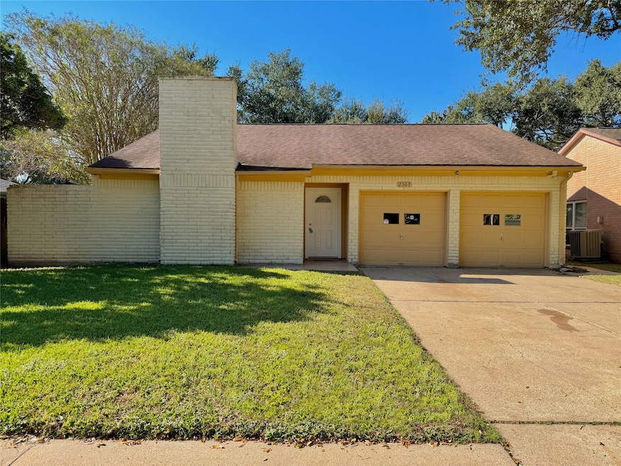 2507 Coopers Post Ln, Sugar Land, TX 77478 - photo 1
