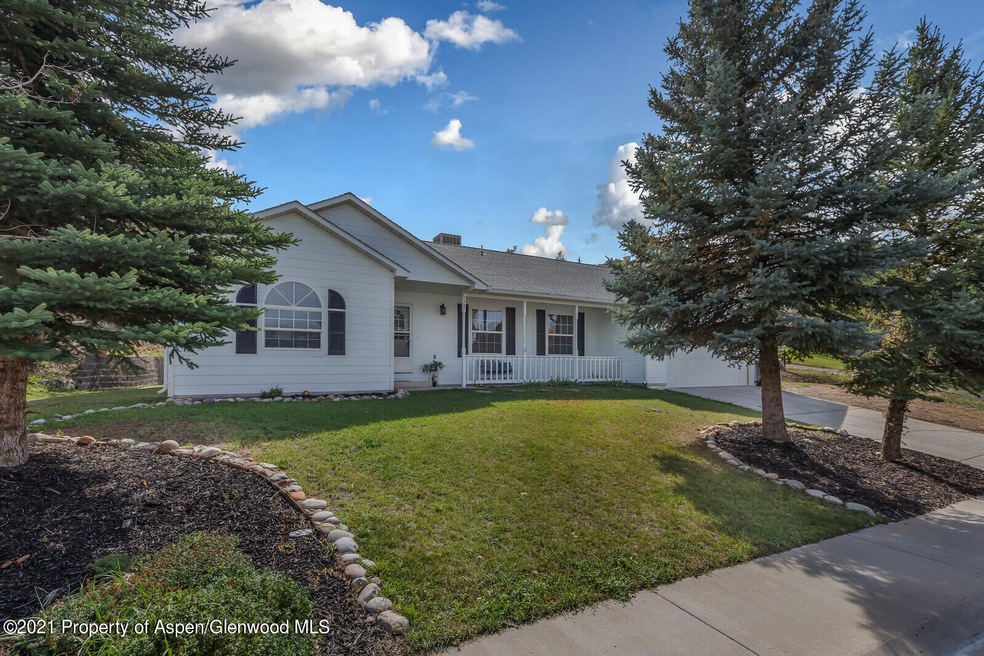 03_1357_Firethorn_Drive003_mls