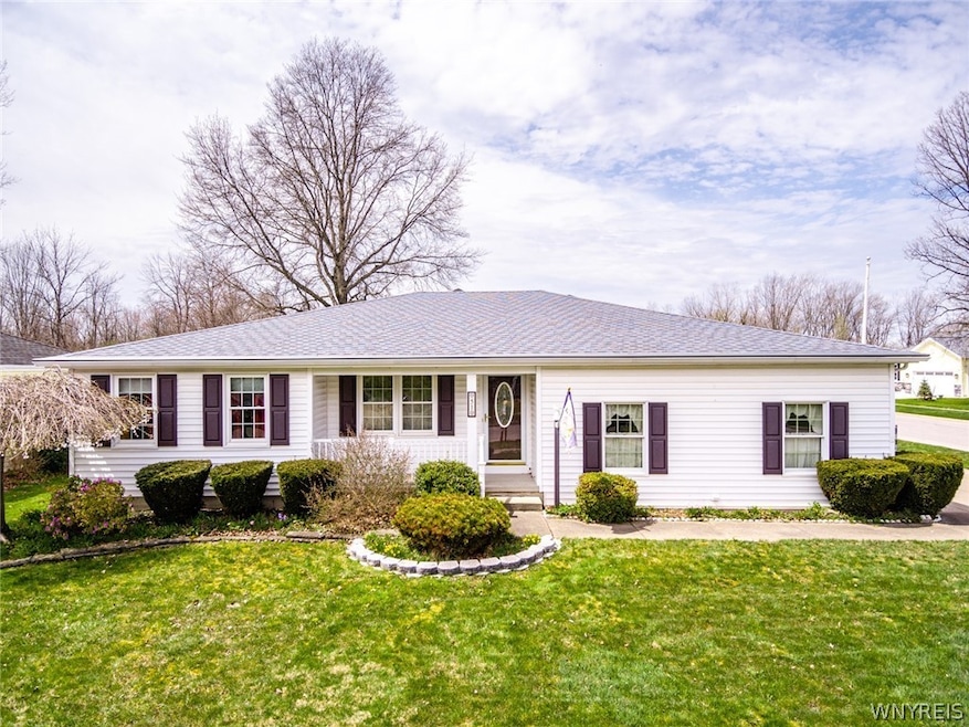 510 Homestead Dr, North Tonawanda, NY 14120 - photo 1